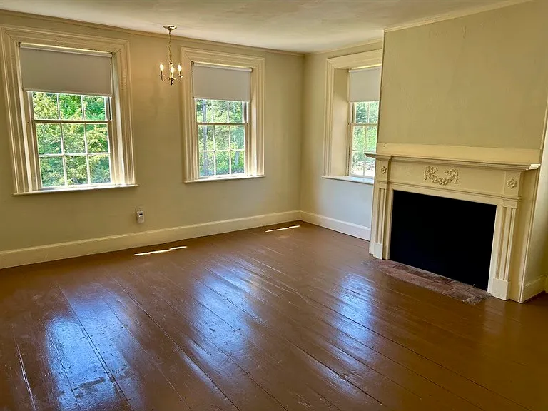200 N Great Rd — Photo 11