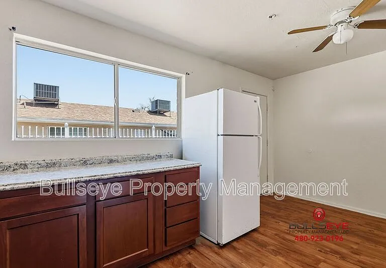 5644 S 7th St #2 — Photo 8