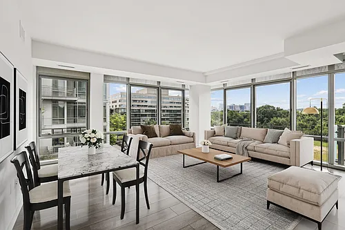 WestEnd25 Photo 1