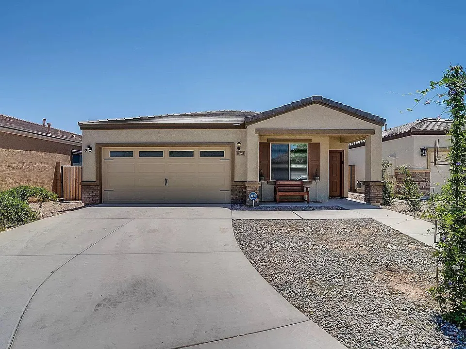 38023 W Vera Cruz Dr