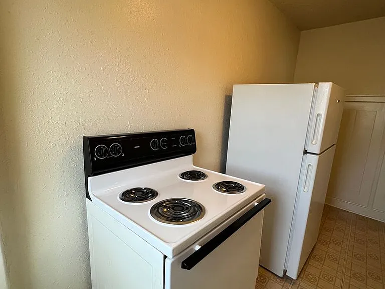 2601 N Walker Ave #9 — Photo 8