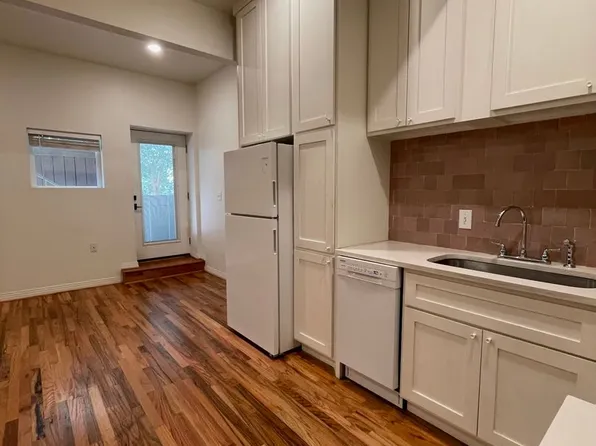 Heart of Bishop Arts - Funky, Boutique Units, 700 Woodlawn Ave #2, Dallas, TX 75208