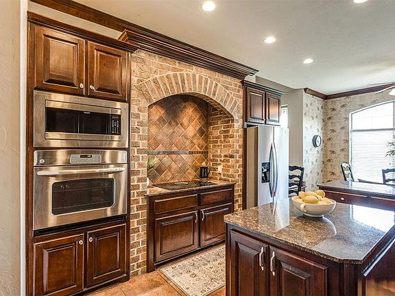 4th image of 9490 Towry Ct