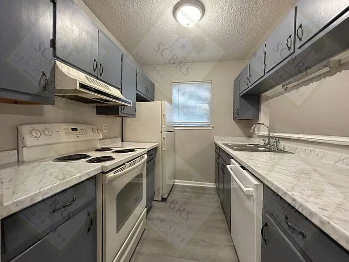 2 bed, 1.5 bath, 1024 sqft, $1,095 — Photo 2