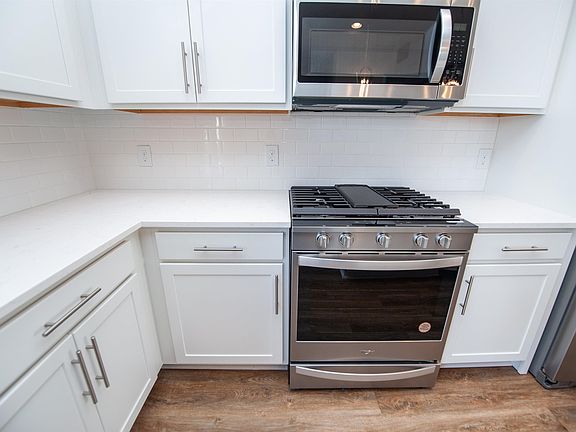 4th image of 156 Silver Hill St