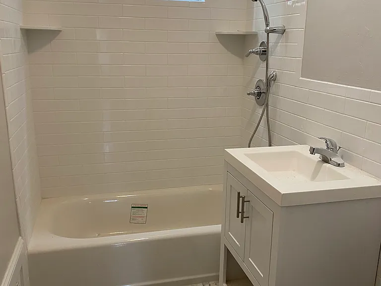 229 Poplar St #3 — Photo 13