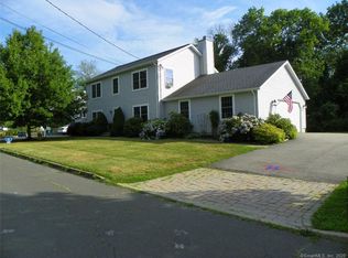 22 Perry Ave, Waterford, CT 06385