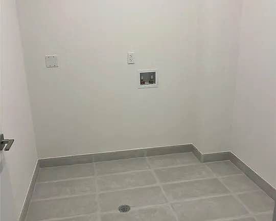 5th image of 518 Thatford Ave #3