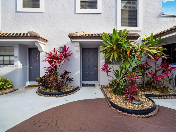 11604 NW 11th St, Hollywood, FL 33026