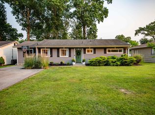 211 Forest View Dr, Huntington, WV 25705