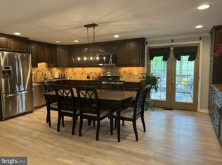 12609 Etruscan Dr, Herndon, VA