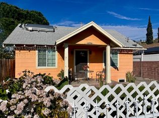 10321 Lorne St, Sun Valley, CA 91352