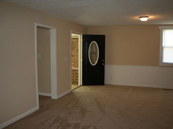 2nd image of 1232 Plum St