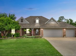 10712 S Olmsted St, Jenks, OK 74037
