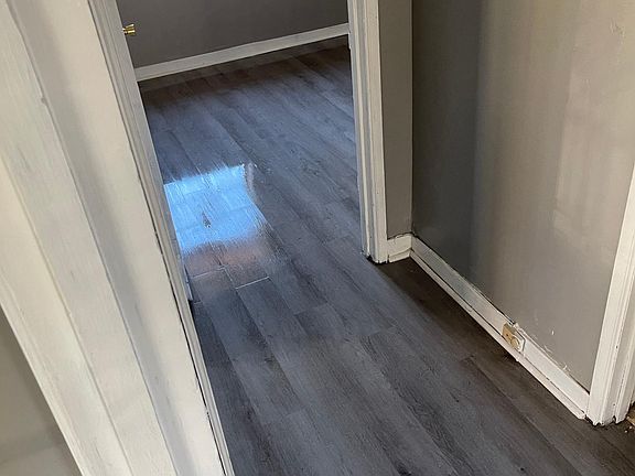 5th image of 1415 Starr Ave