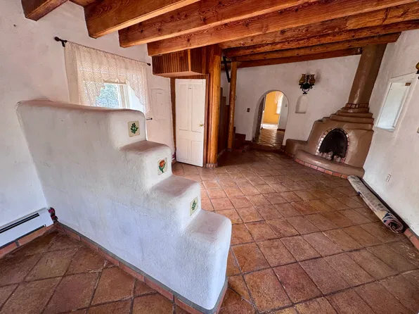 (undisclosed Address), Arroyo Seco, NM 87514