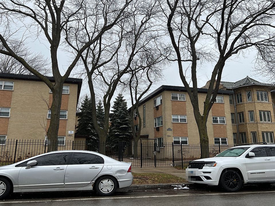 1st image of 1714 W Touhy Ave Unit D-3