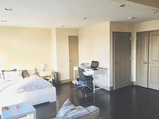 Rented by Peter Ashe | media 23