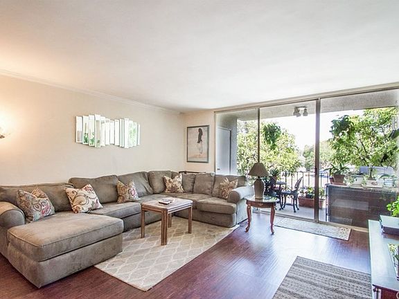 3rd image of 10240 Camarillo St APT 214