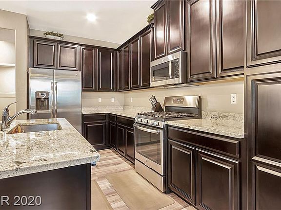 3rd image of 8442 Classique Ave Unit 102