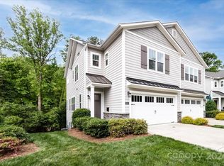 5228 Valley Stream Rd, Charlotte, NC 28209