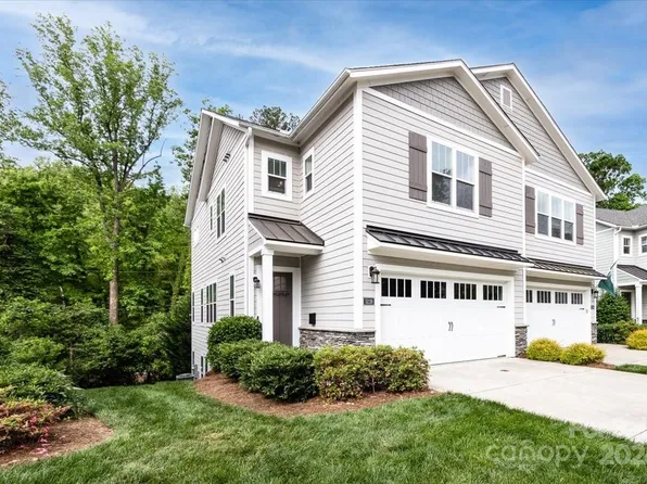 5228 Valley Stream Rd, Charlotte, NC 28209