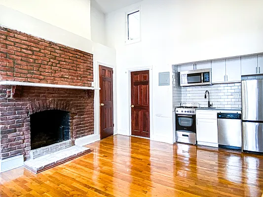 Rented by City Connections Realty | media 23