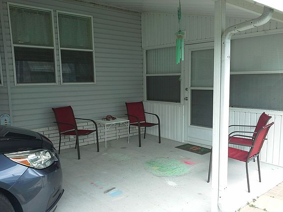 3rd image of 9 Mallard Dr