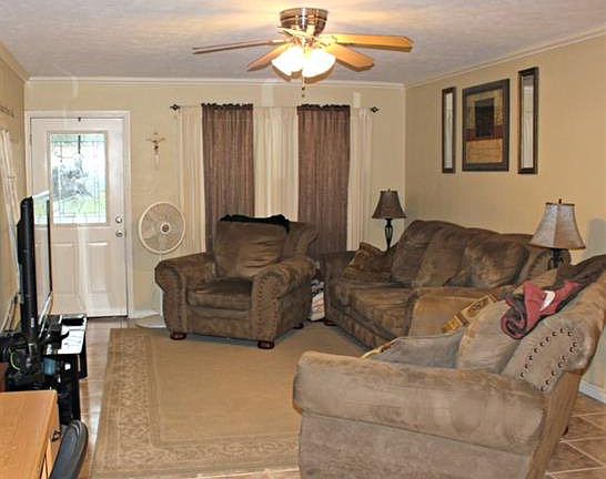 5th image of 2235 Duff Dr