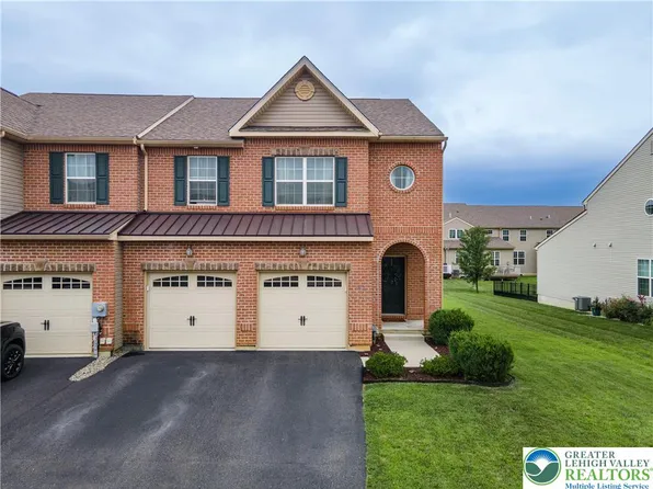 4486 Cottonwood Dr, Nazareth, PA 18064