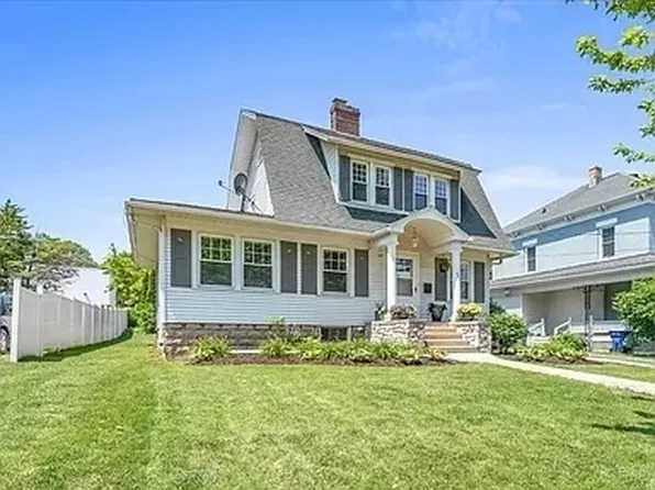 407 S 2nd St, Saint Charles, IL 60174