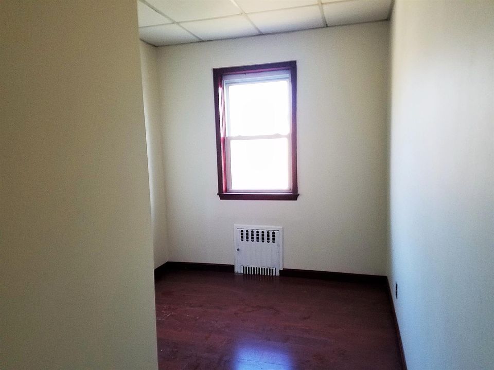 2nd image of 8914 97th Ave #2