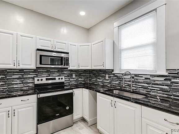 5th image of 621 Hazelhurst Ave