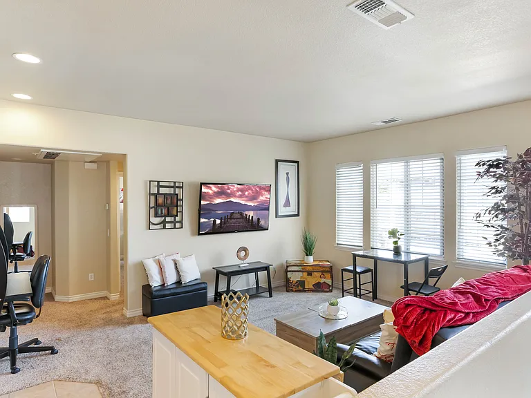 3170 Levante St — Photo 17