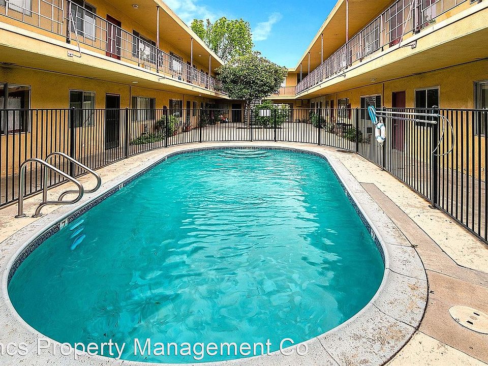 1st image of 20436 Cohasset St #6