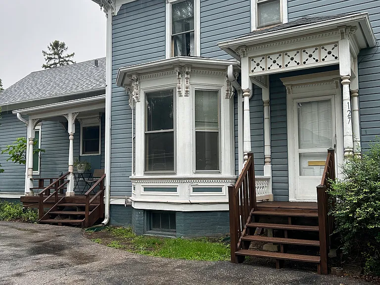 127 W Lincoln Ave #1 — Photo 2