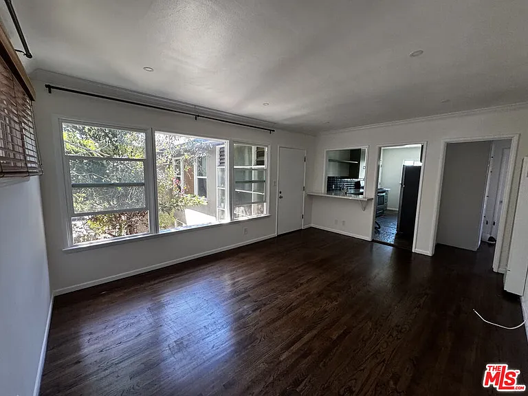 2115 Ocean Park Blvd #4 — Photo 5