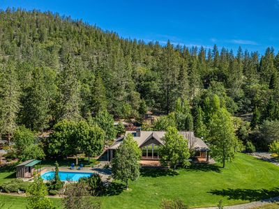 355 Naturescape Rd, Grants Pass, OR, 97527