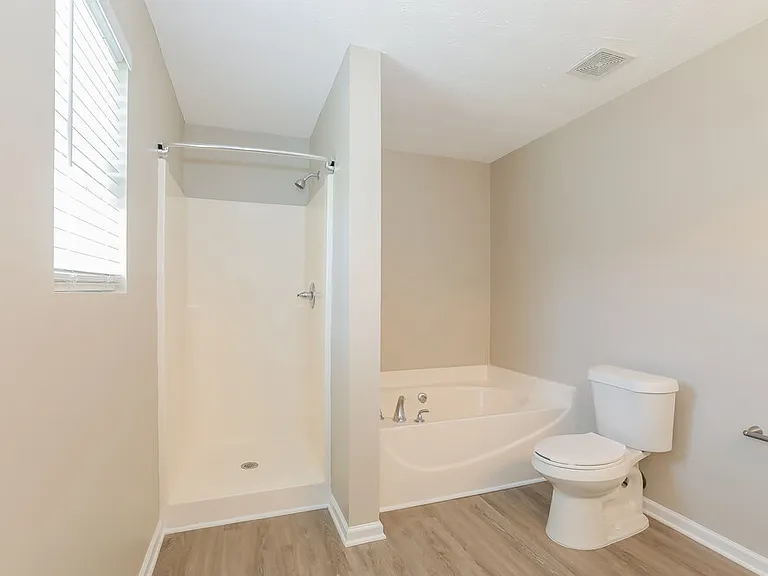 1052 Navaho Trl — Photo 10