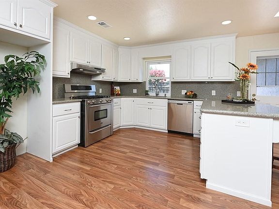 3rd image of 10171 E Estates Dr