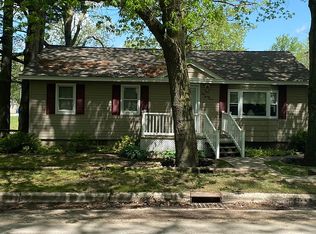 123 E 17th St, Traverse City, MI 49684