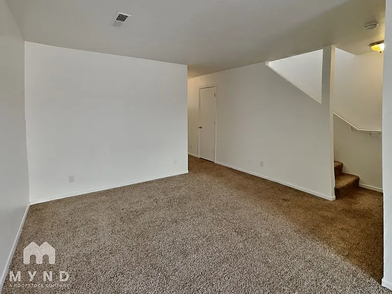 506 Northgate Dr #C — Photo 2