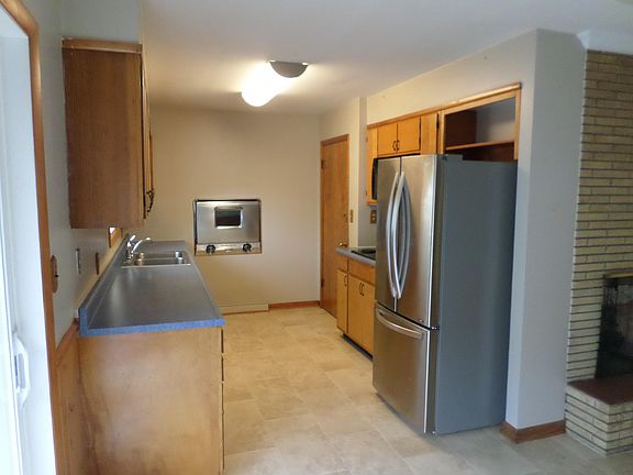 5th image of 1016 E 8th Ave