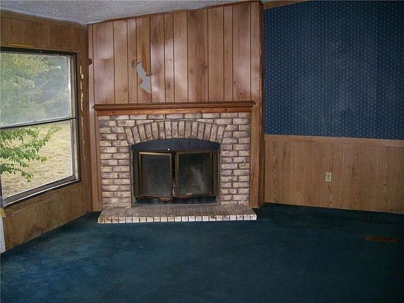 4th image of 9058 McArthur Ct