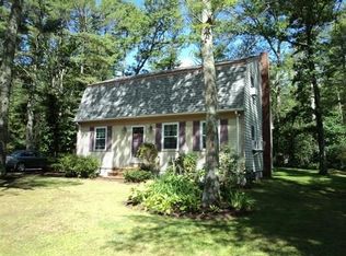 35 Mattapoisett Rd, Acushnet, MA 02743