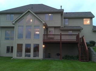 18738 Olive St, Omaha, NE 68136