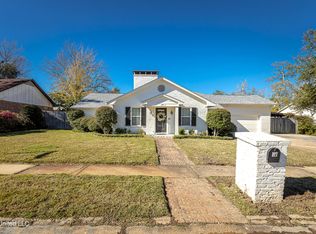 117 Watersedge Dr, Ocean Springs, MS 39564