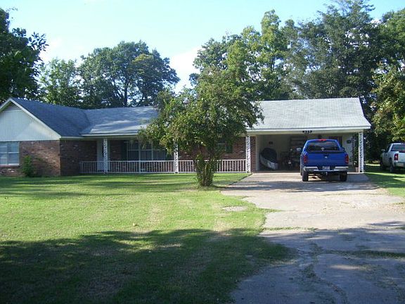 3rd image of 209 Oakwood Cv
