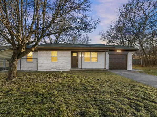 668 Pine St, Lewisville, TX 75057