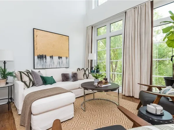 1221 Caroline St NE APT 201, Atlanta, GA 30307